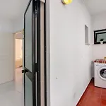 Apartment T2 Flor De Liz -