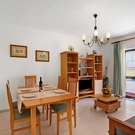 Apartment T2 Flor De Liz -